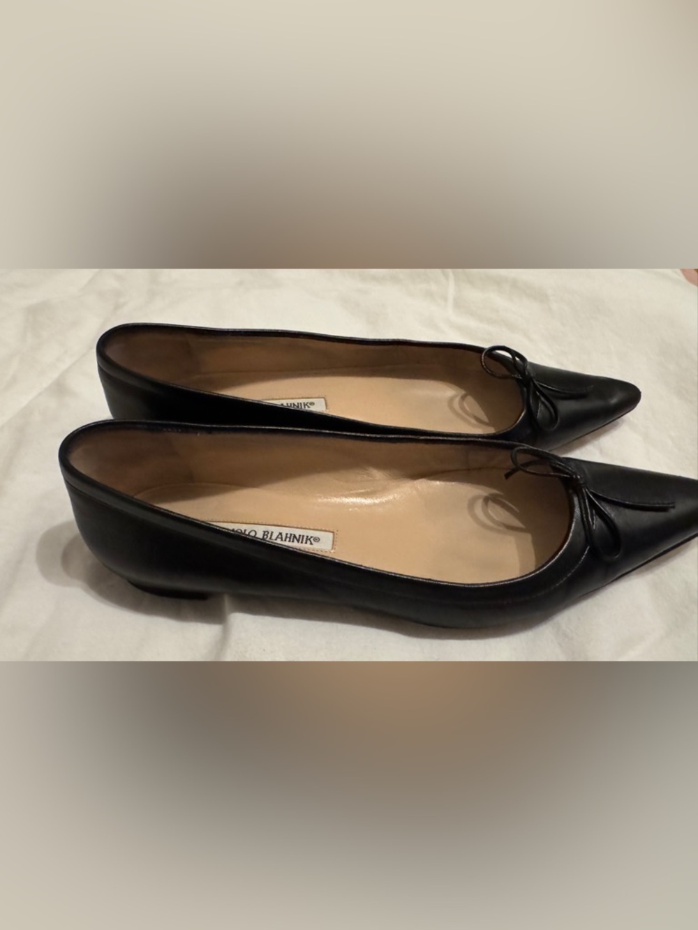 Manolo Blahnik Black Pointed Toe Leather Flats with Bow - Picture 3 of 8